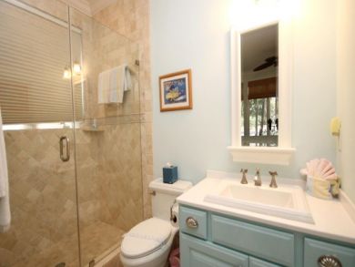 Bathroom - Walk in shower